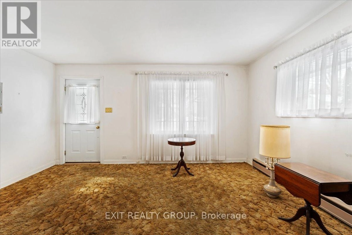 36 Valleyview Crescent, Belleville, Ontario  K8P 3G1 - Photo 9 - X12616562