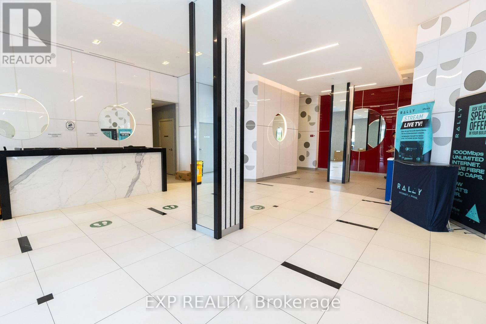 707 - 30 Meadowglen Place, Toronto, Ontario  M1G 0A6 - Photo 2 - E12617472