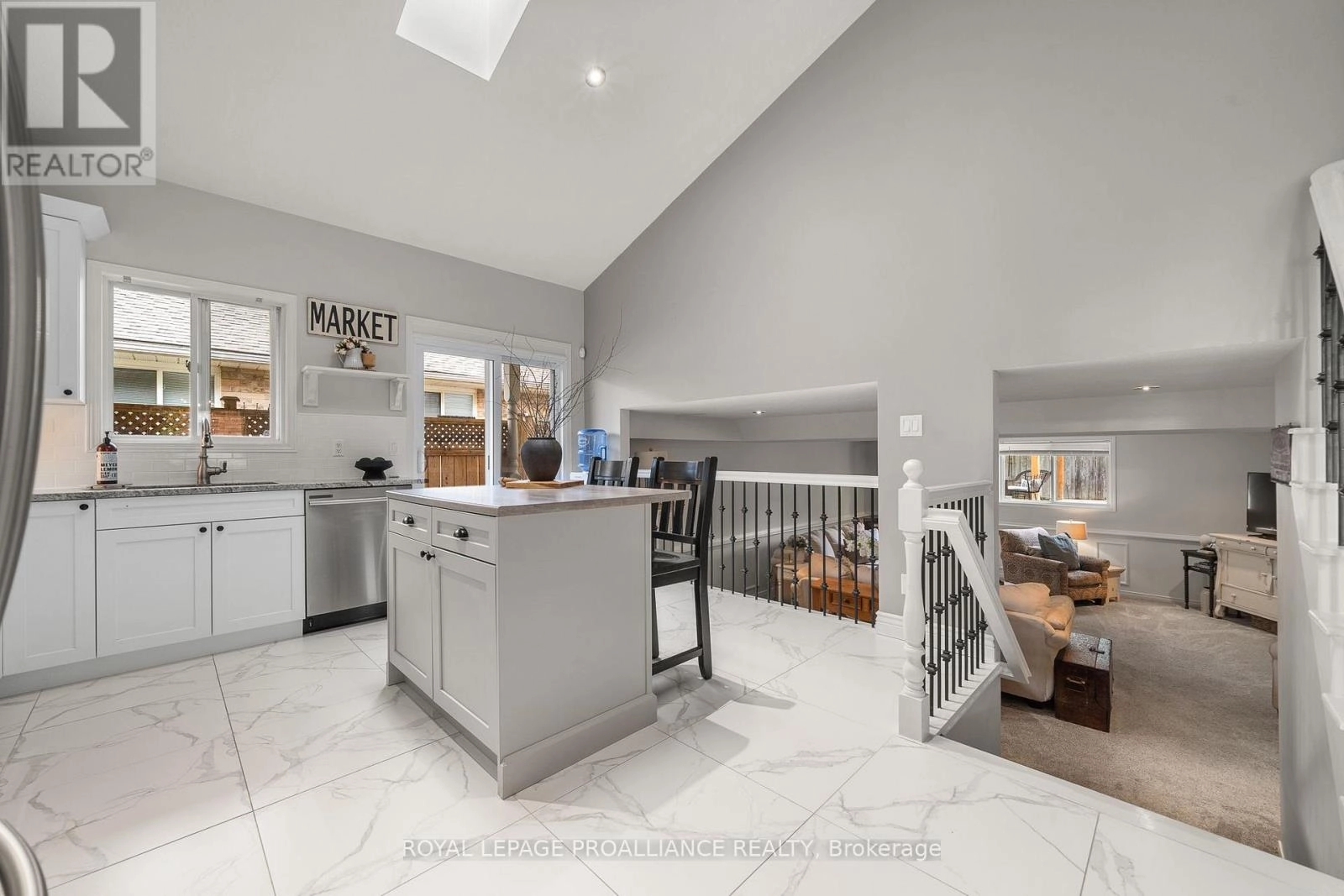 9 Spruce Gardens, Belleville, Ontario  K8N 5W3 - Photo 13 - X12485409