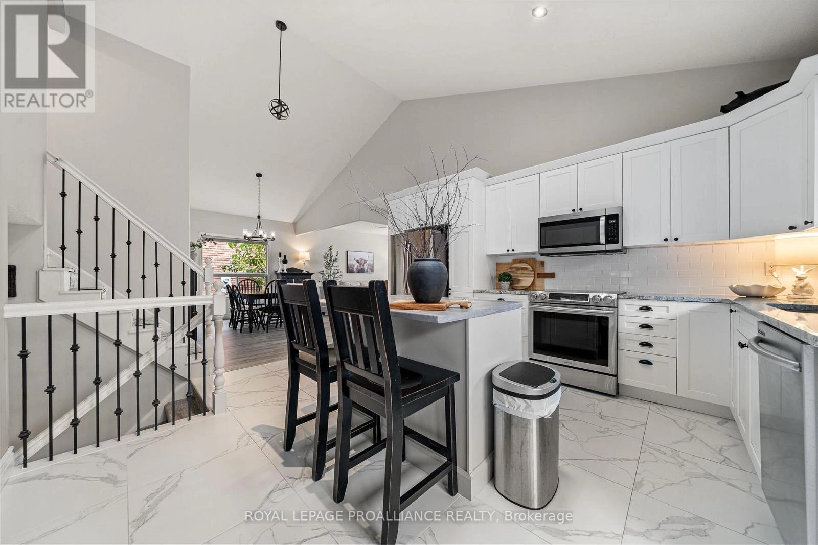 9 Spruce Gardens, Belleville, Ontario  K8N 5W3 - Photo 16 - X12485409