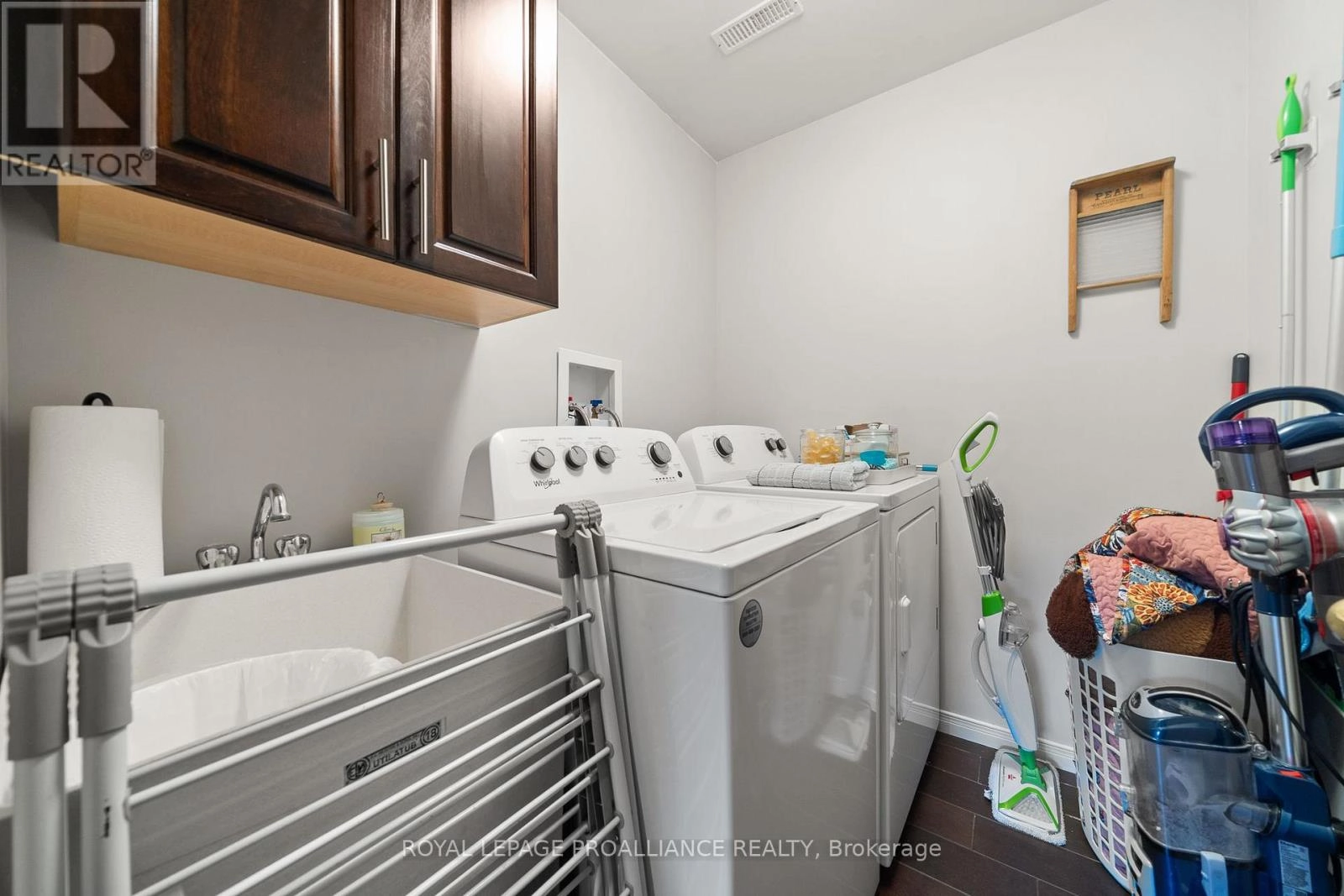 9 Spruce Gardens, Belleville, Ontario  K8N 5W3 - Photo 34 - X12485409