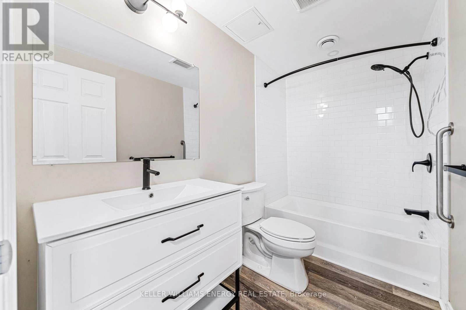 106a Wellington Main Street, Prince Edward County, Ontario  K0K 3L0 - Photo 8 - X12628164