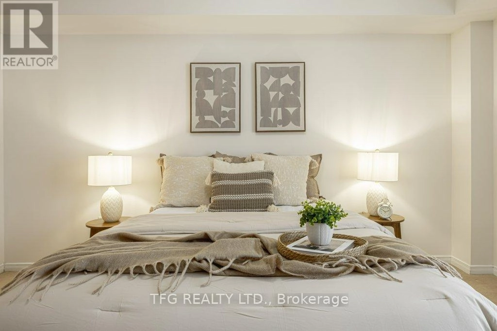 148 Louisbourg Way, Markham, Ontario  L6E 0C5 - Photo 8 - N12628448