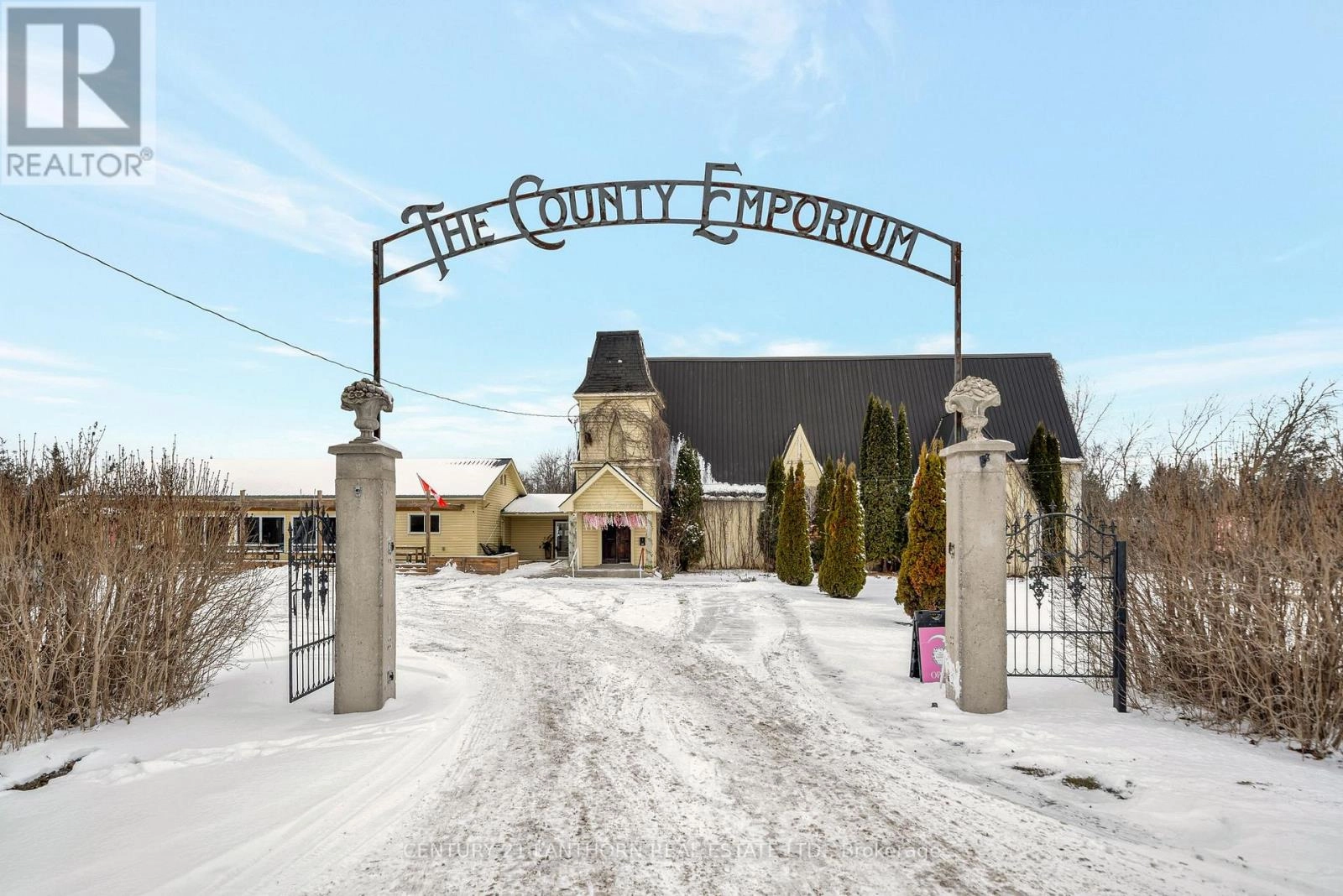 2522 County Road 64, Prince Edward County, Ontario  K0K 1L0 - Photo 1 - X12635852