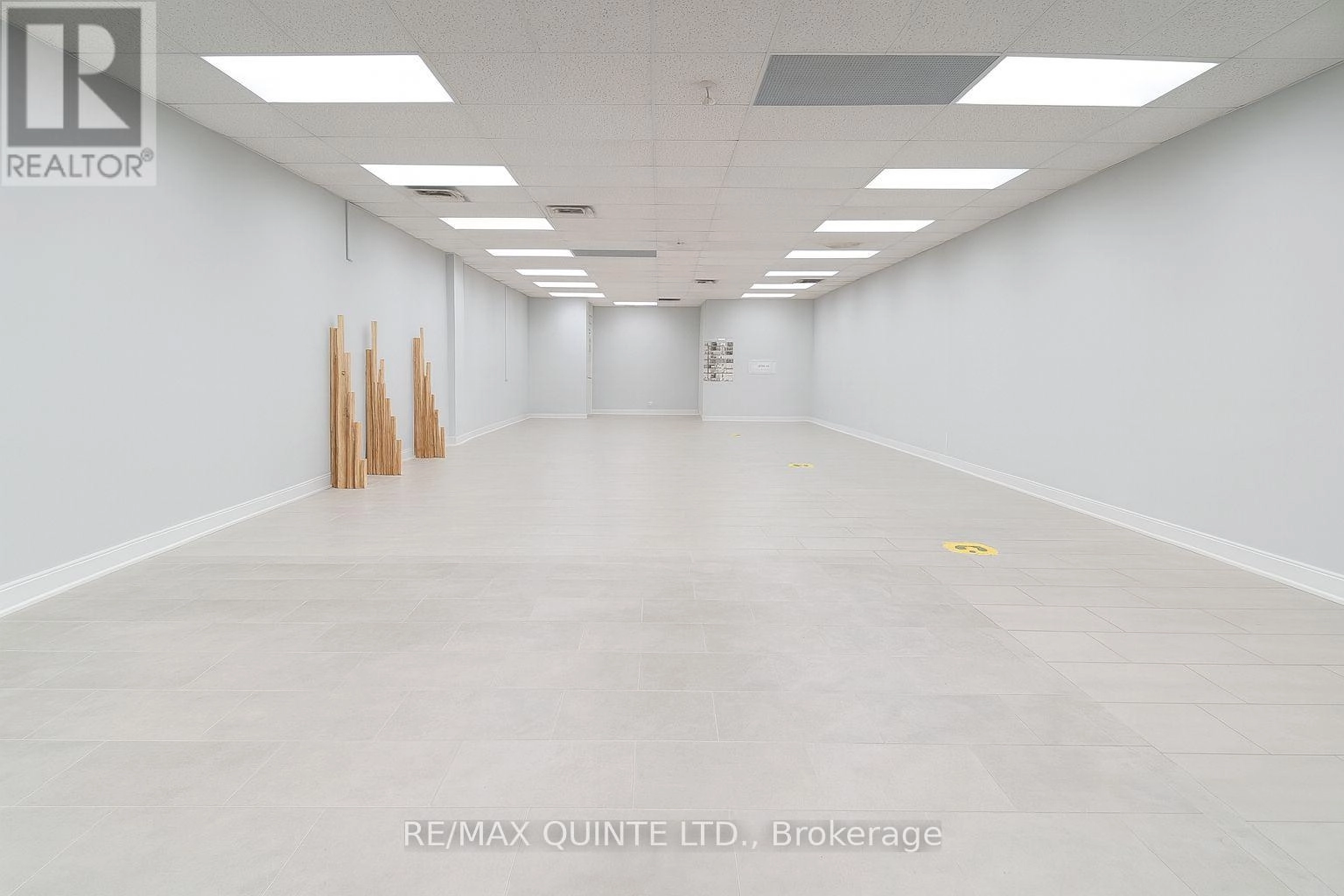 Unit #4 - 257 Dundas Street E, Quinte West, Ontario K8V 1M1 - Photo 3 - X12634438