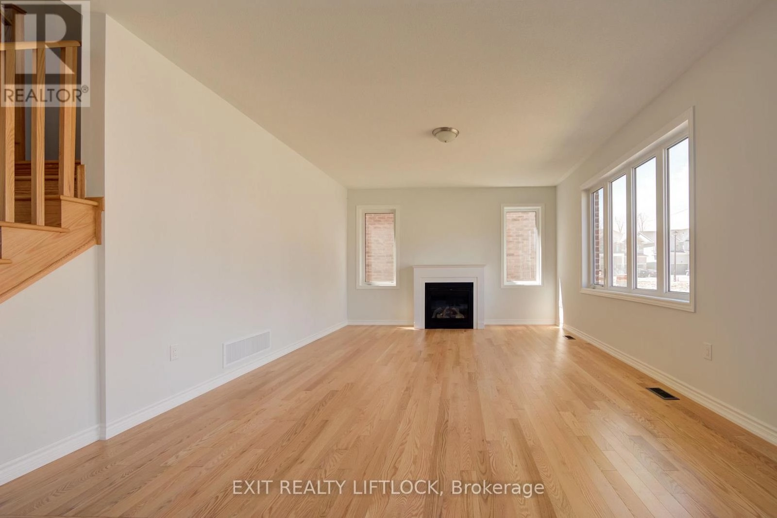 42 Pristine Trail, Cavan Monaghan, Ontario L0A 1G0 - Photo 11 - X12640506