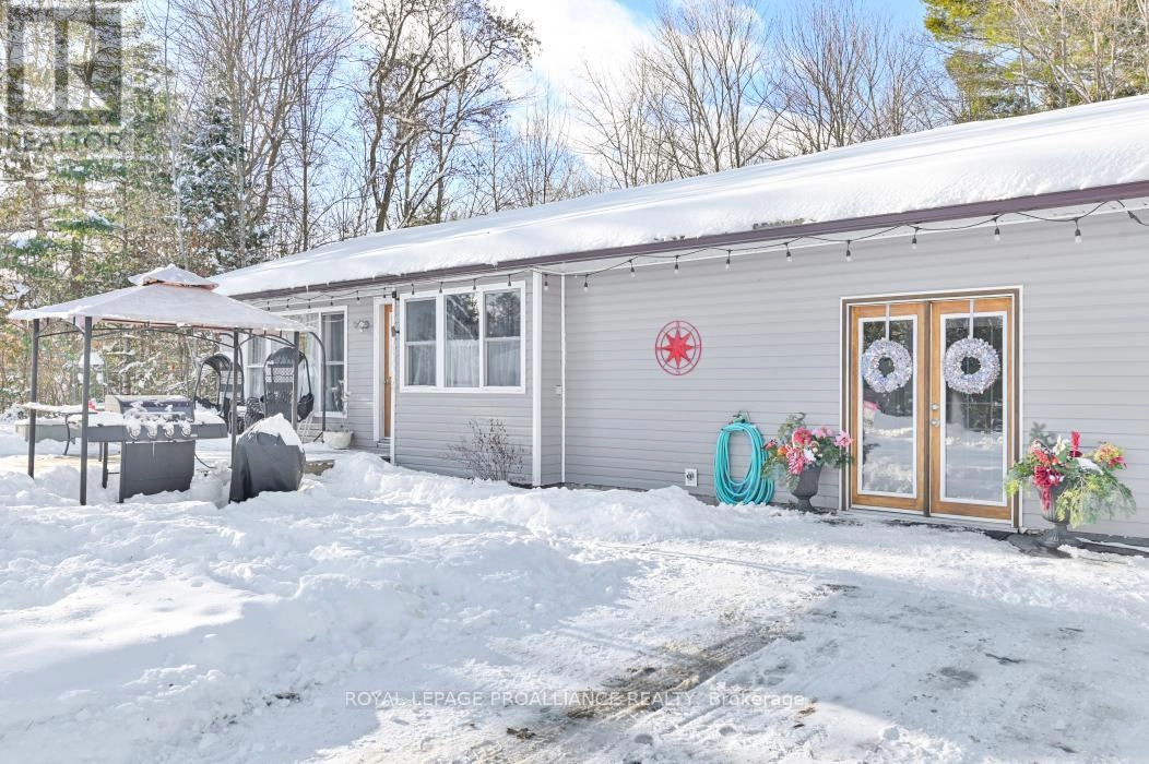 1023 Jewel Road, North Frontenac, Ontario K0H 1K0 - Photo 34 - X12395009