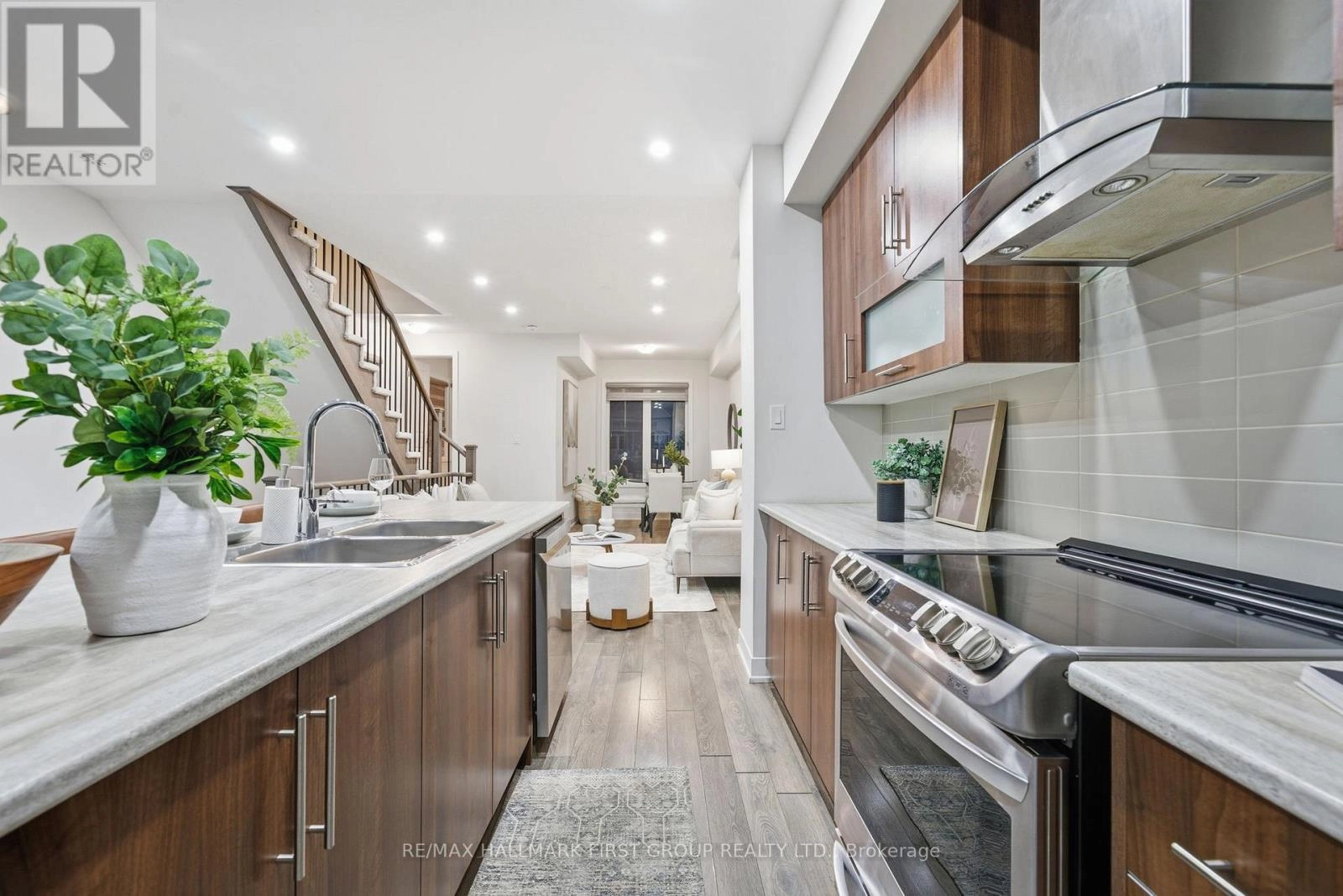 65 - 33 Donald Fleming Way, Whitby, Ontario  L1R 0N8 - Photo 9 - E12640900