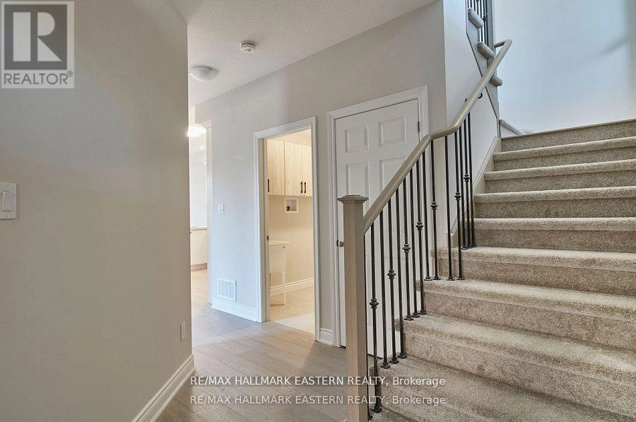 37 Coldbrook Drive, Cavan Monaghan, Ontario  L0A 1G0 - Photo 22 - X12641420