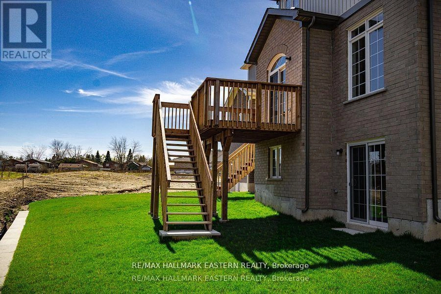 37 Coldbrook Drive, Cavan Monaghan, Ontario  L0A 1G0 - Photo 36 - X12641420