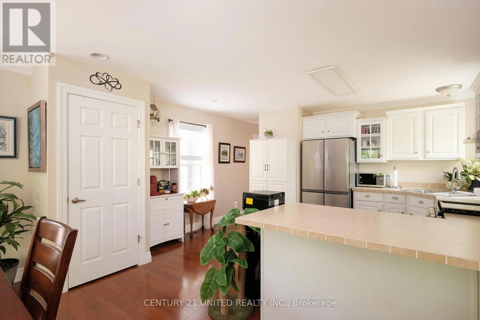 4 Rollies Bay Road E, Curve Lake First Nation 35, Ontario  K0L 1R0 - Photo 9 - X12643700