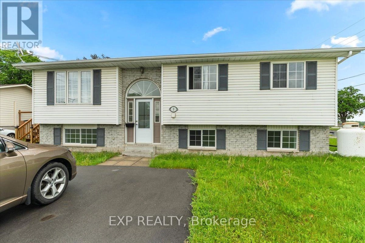 Upper - 3 Clifford Street, Belleville, Ontario  K8N 2Y2 - Photo 1 - X12649056