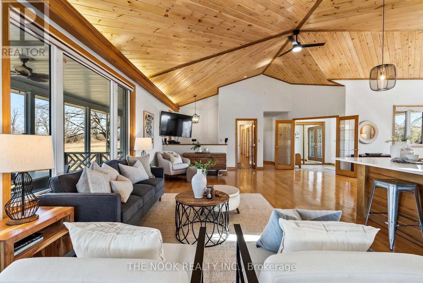 593 Pigeon Creek Road, Kawartha Lakes, Ontario  L0B 1K0 - Photo 15 - X12665988