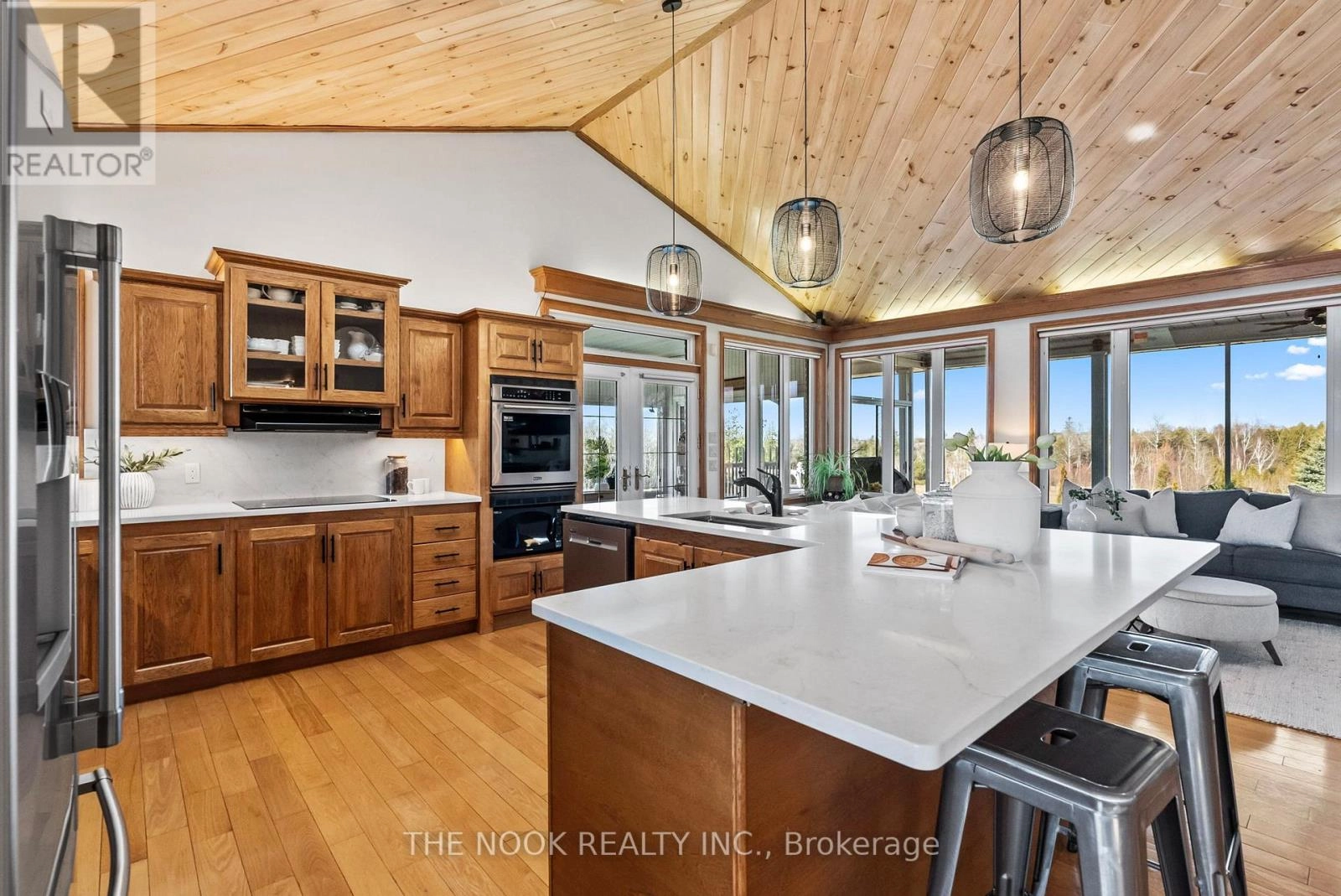 593 Pigeon Creek Road, Kawartha Lakes, Ontario  L0B 1K0 - Photo 17 - X12665988