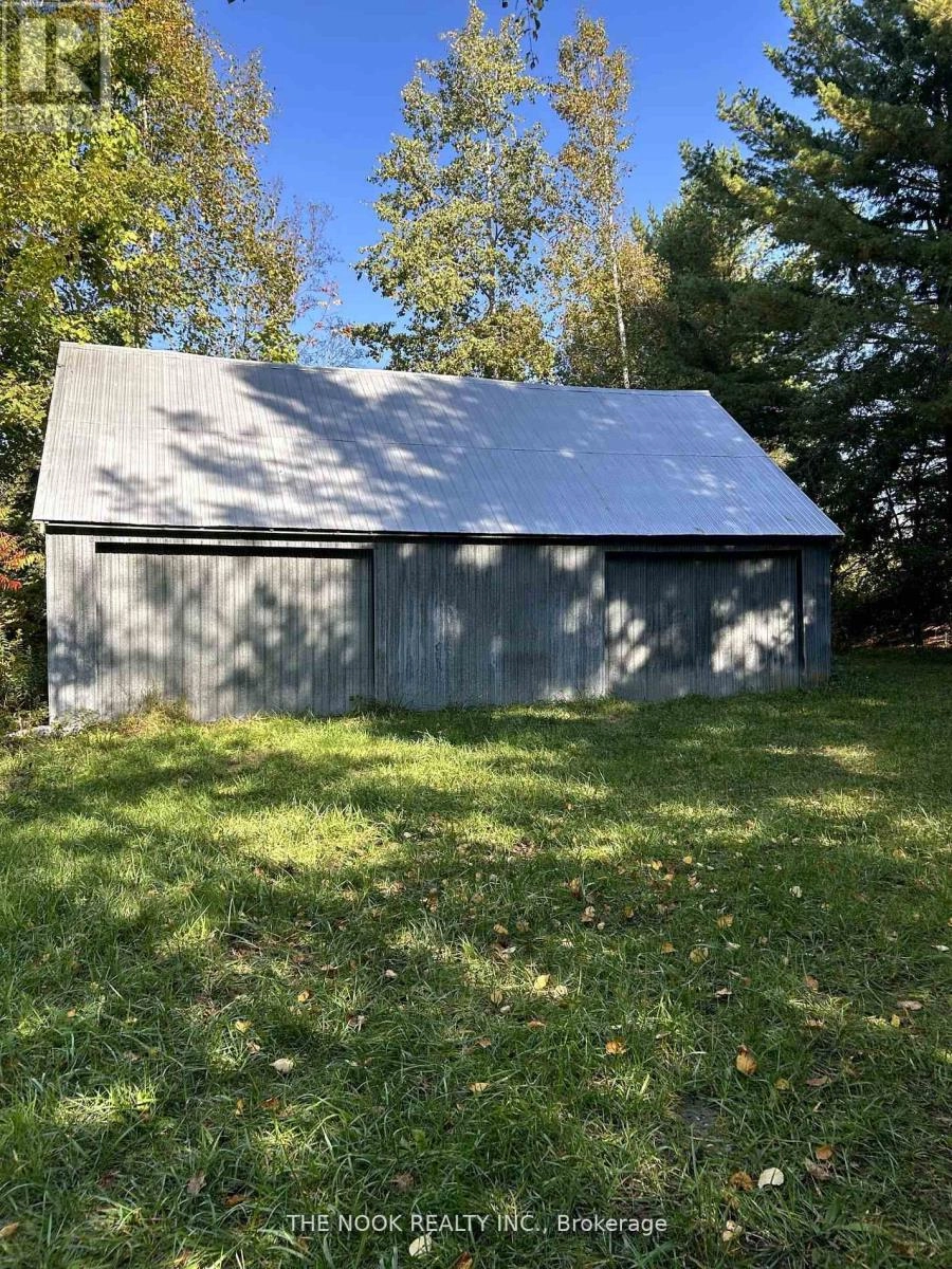 593 Pigeon Creek Road, Kawartha Lakes, Ontario  L0B 1K0 - Photo 46 - X12665988