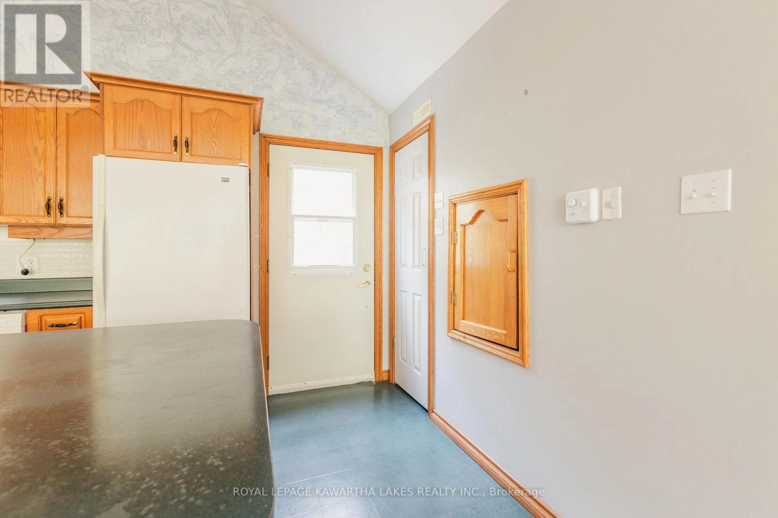 693 Balsam Lake Drive, Kawartha Lakes, Ontario  K0M 2B0 - Photo 15 - X12475205