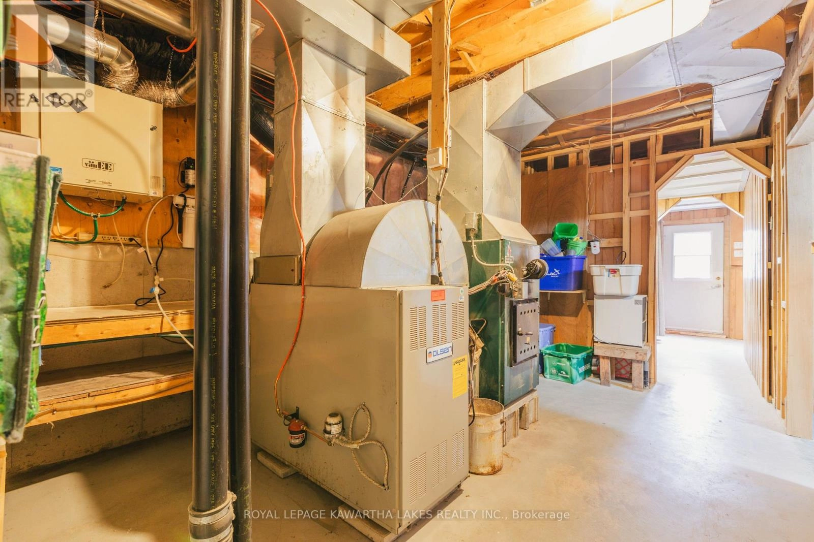 693 Balsam Lake Drive, Kawartha Lakes, Ontario  K0M 2B0 - Photo 38 - X12475205