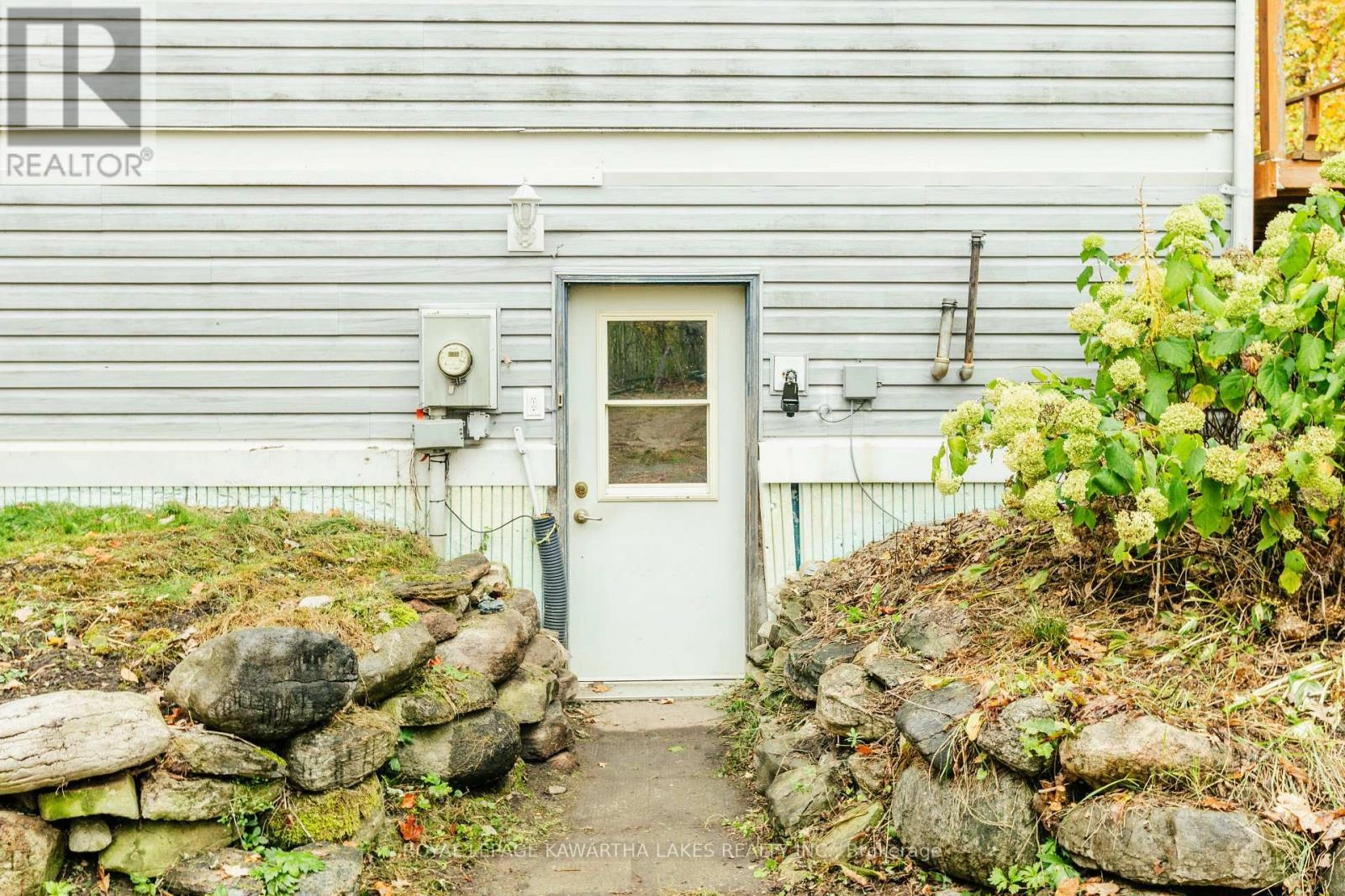 693 Balsam Lake Drive, Kawartha Lakes, Ontario  K0M 2B0 - Photo 7 - X12475205