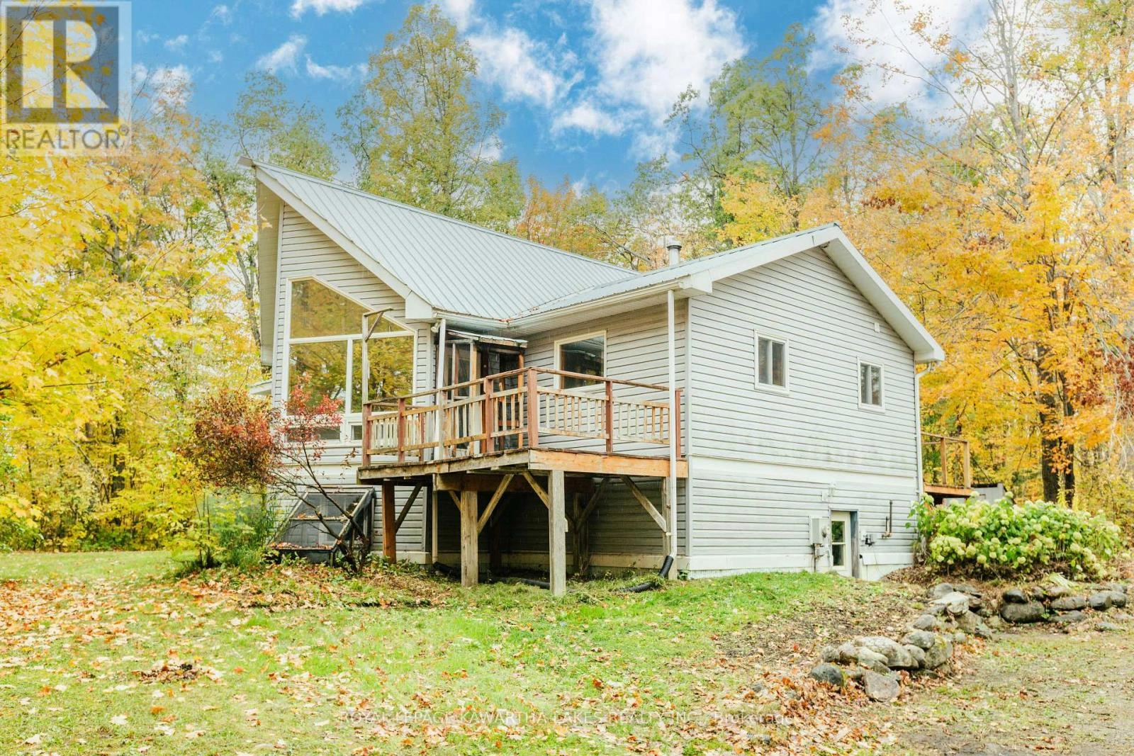 693 Balsam Lake Drive, Kawartha Lakes, Ontario  K0M 2B0 - Photo 6 - X12475205