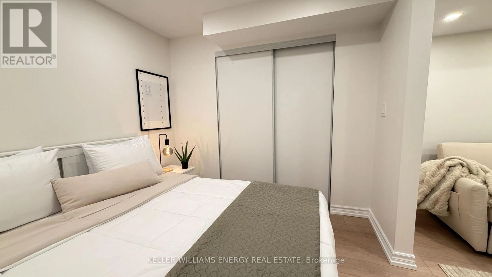 1371 Linstead Street, Oshawa, Ontario  L1K 2V4 - Photo 6 - E12670392