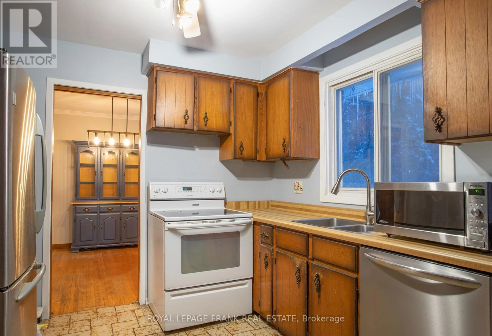 41 Felcher Boulevard, Whitchurch-Stouffville, Ontario  L4A 3H4 - Photo 7 - N12670844