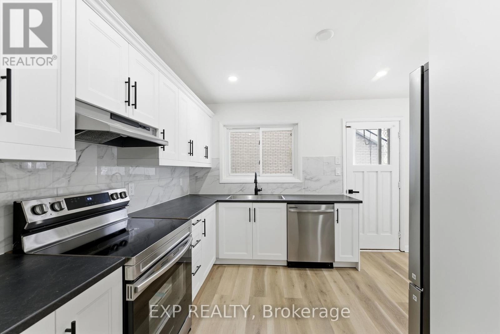 94 Rollins Drive, Belleville, Ontario  K8N 4J5 - Photo 11 - X12670824