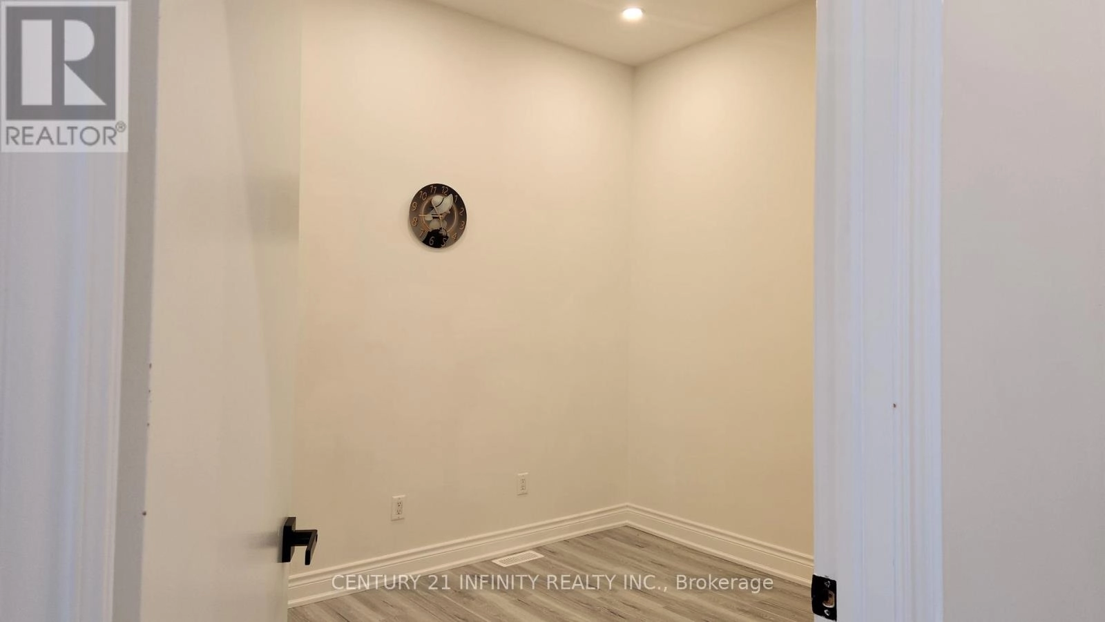 136 Simcoe Street S, Oshawa, Ontario  L1H 4G9 - Photo 5 - E12671624