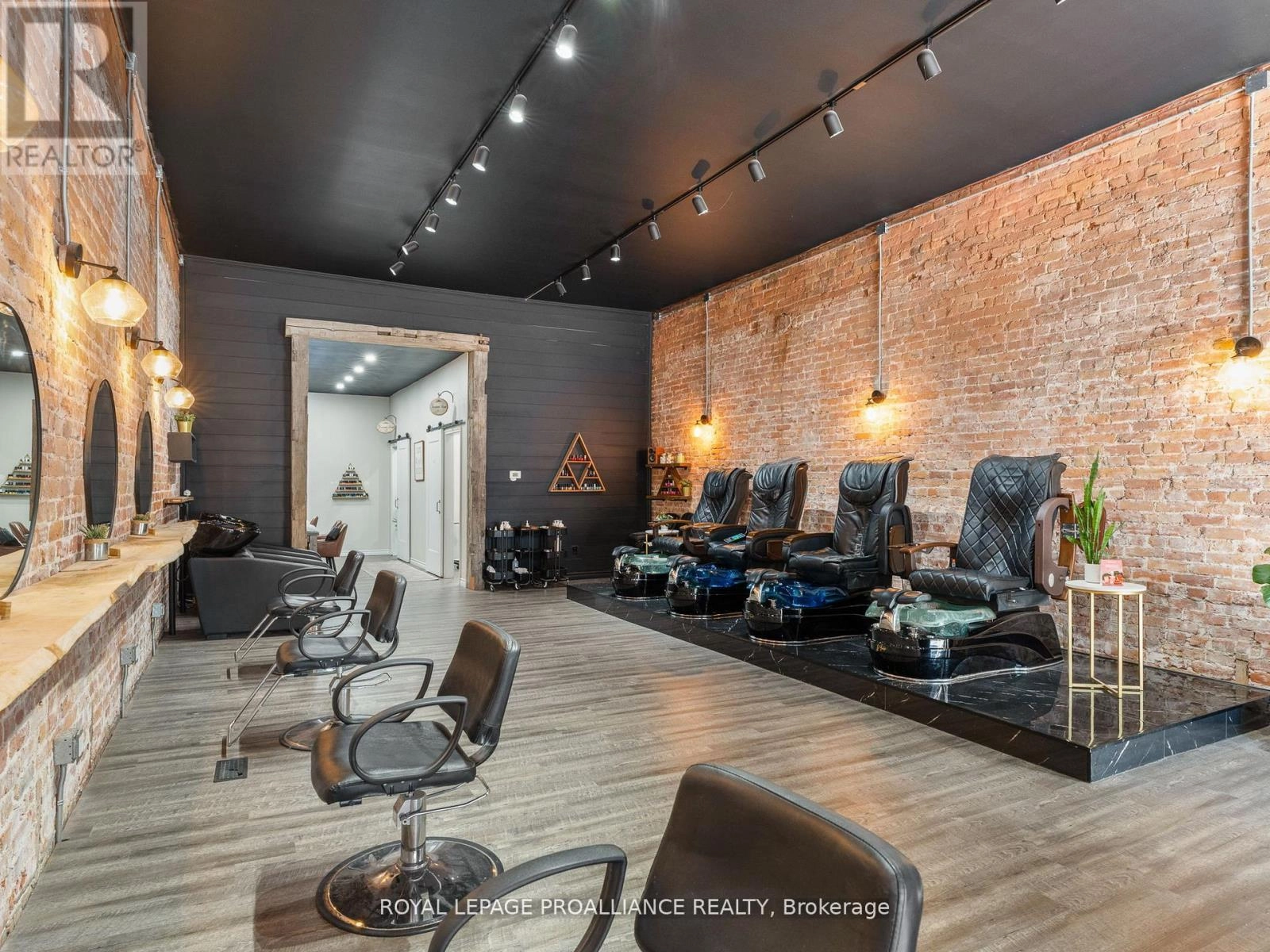 243 Division Street, Cobourg, Ontario  K9A 3P9 - Photo 6 - X12671992