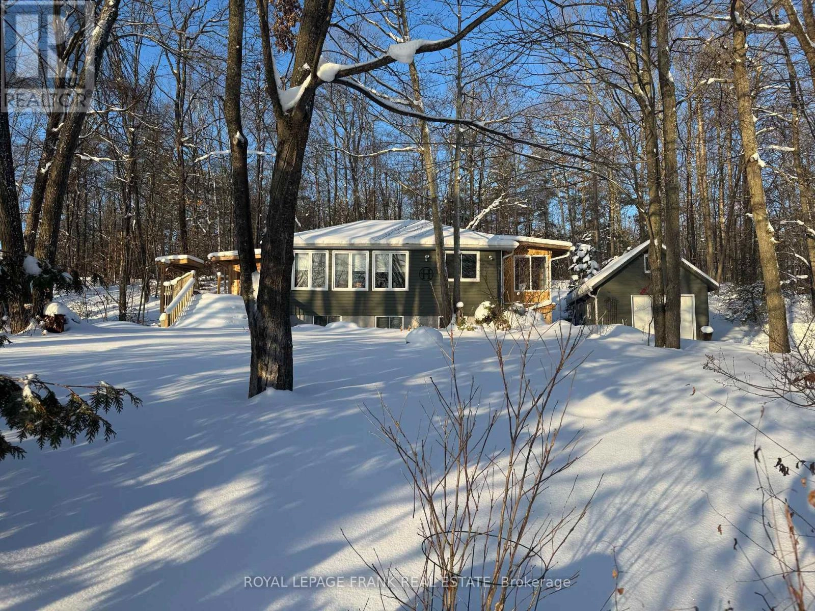 3 Fire Route 27b, Trent Lakes, Ontario  K0L 1J0 - Photo 2 - X12430588