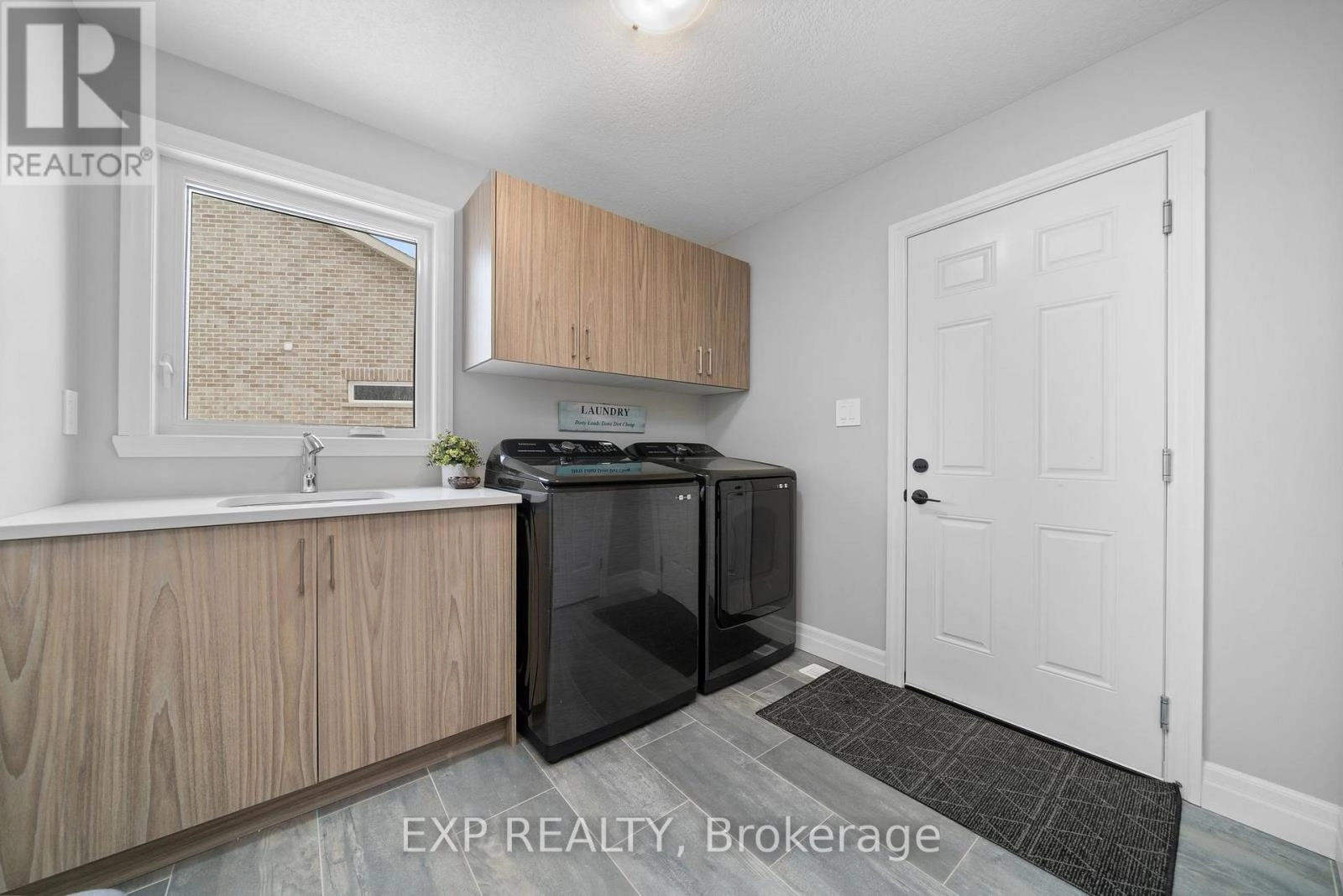 58 Lanark Drive, Belleville, Ontario K8N 0G8 - Photo 21 - X12666406