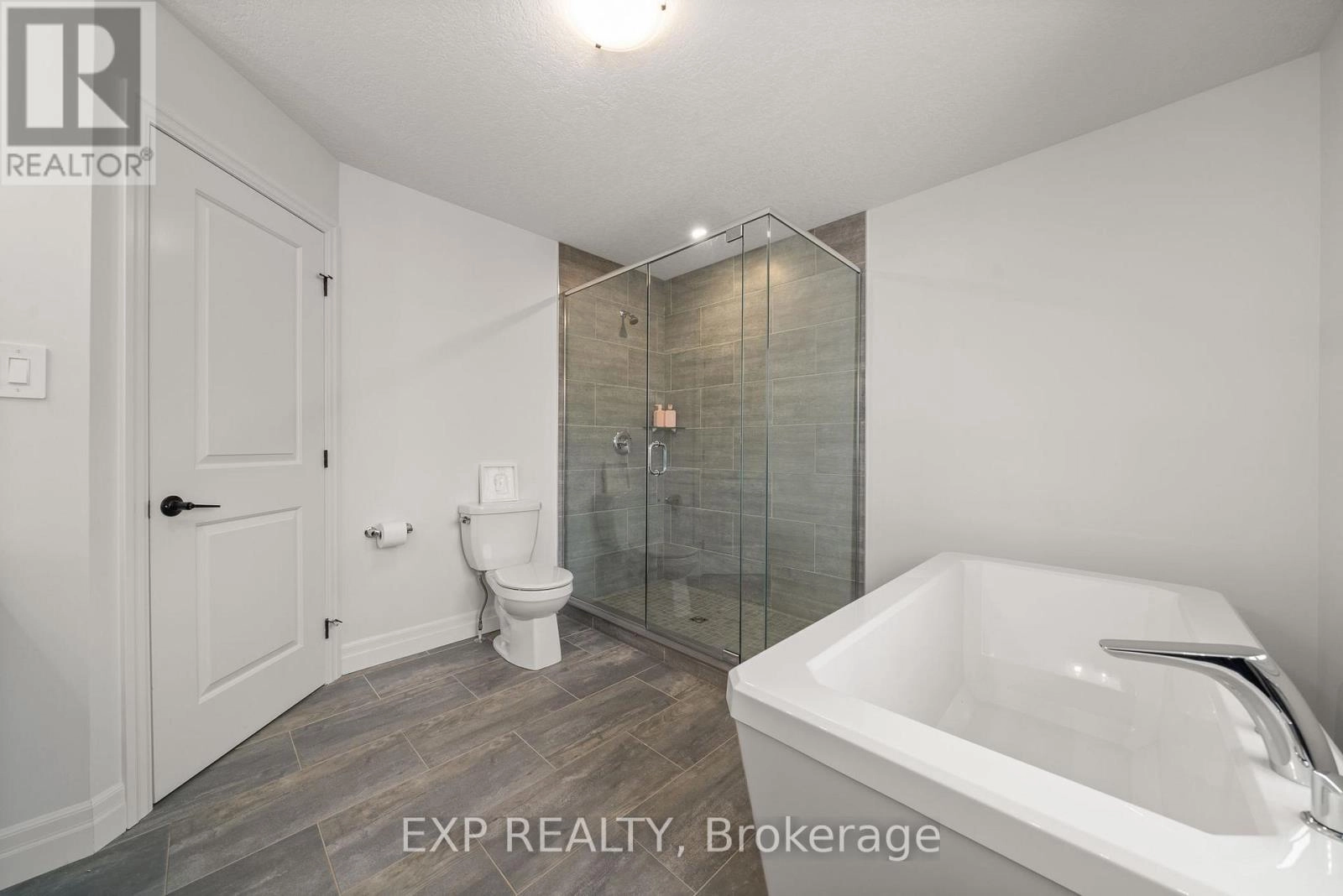 58 Lanark Drive, Belleville, Ontario K8N 0G8 - Photo 25 - X12666406