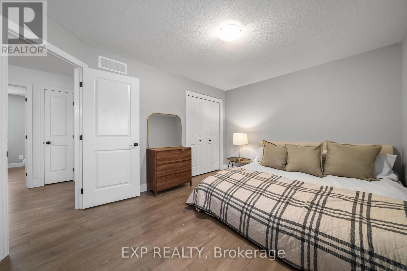 58 Lanark Drive, Belleville, Ontario K8N 0G8 - Photo 27 - X12666406