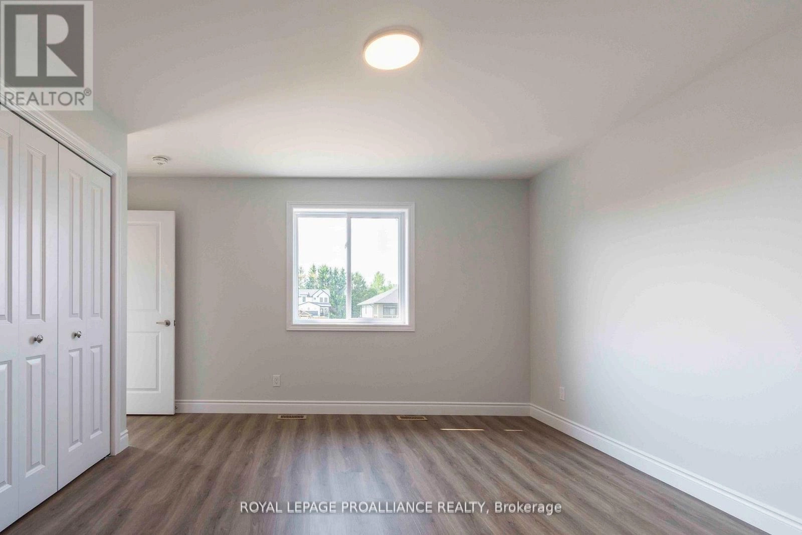 49 Mackenzie John Crescent, Brighton, Ontario K0K 1H0 - Photo 12 - X12720450