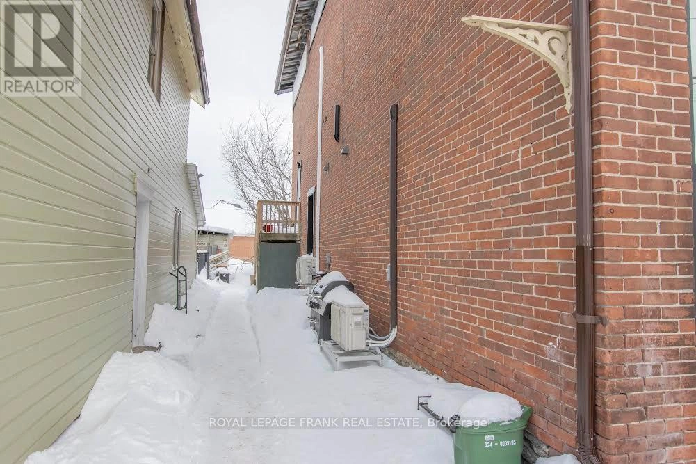 49 Main Street, Kawartha Lakes, Ontario  K0M 1A0 - Photo 6 - X12785166