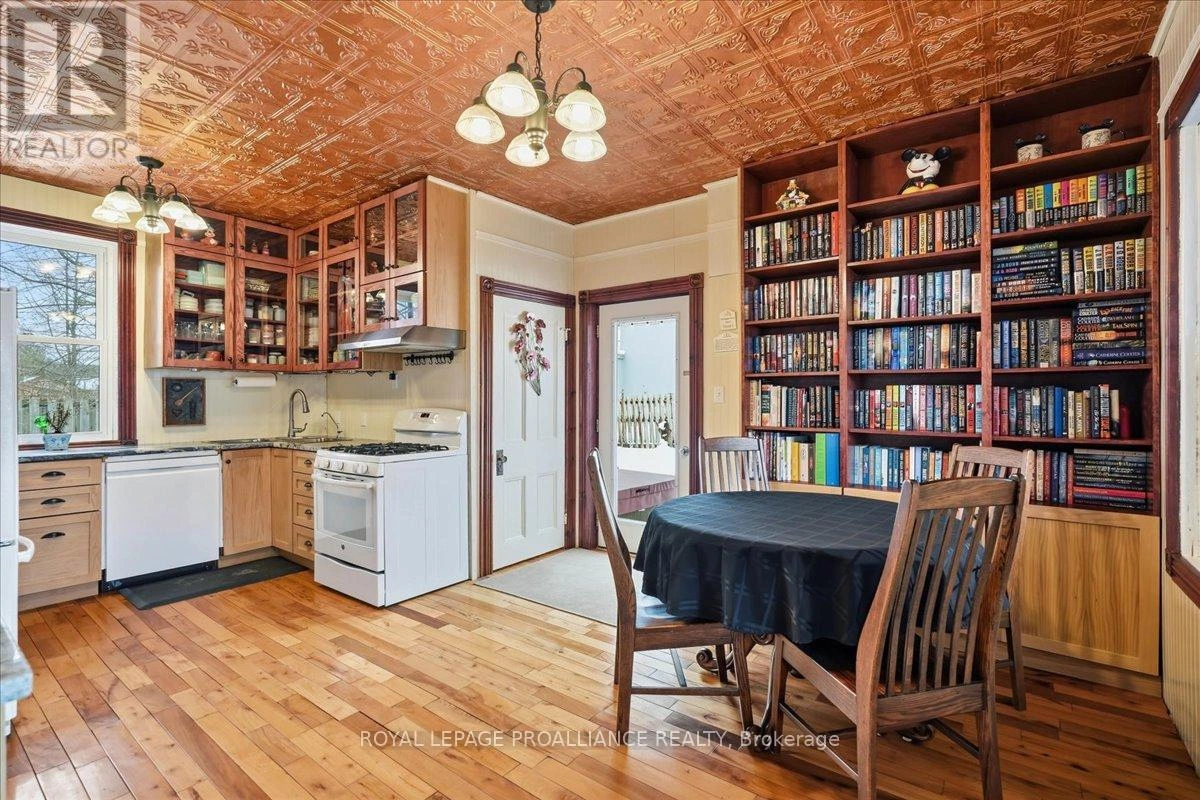 246 Colborne Street, Tweed, Ontario K0K 3J0 - Photo 13 - X12798478