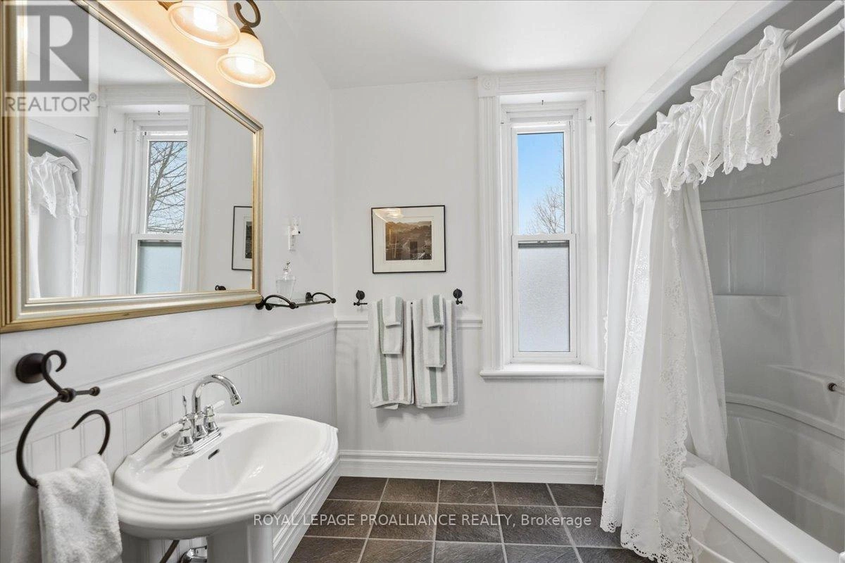 246 Colborne Street, Tweed, Ontario K0K 3J0 - Photo 35 - X12798478