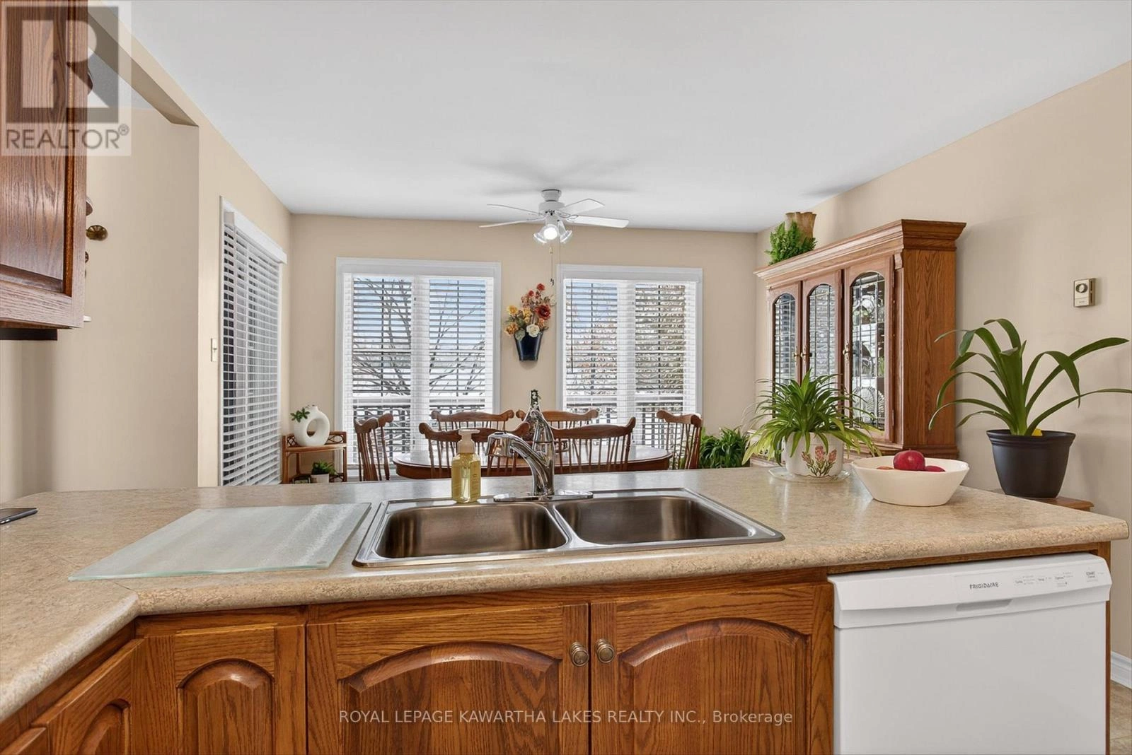 20 Cedartree Lane, Kawartha Lakes, Ontario  K0M 1A0 - Photo 14 - X12817958