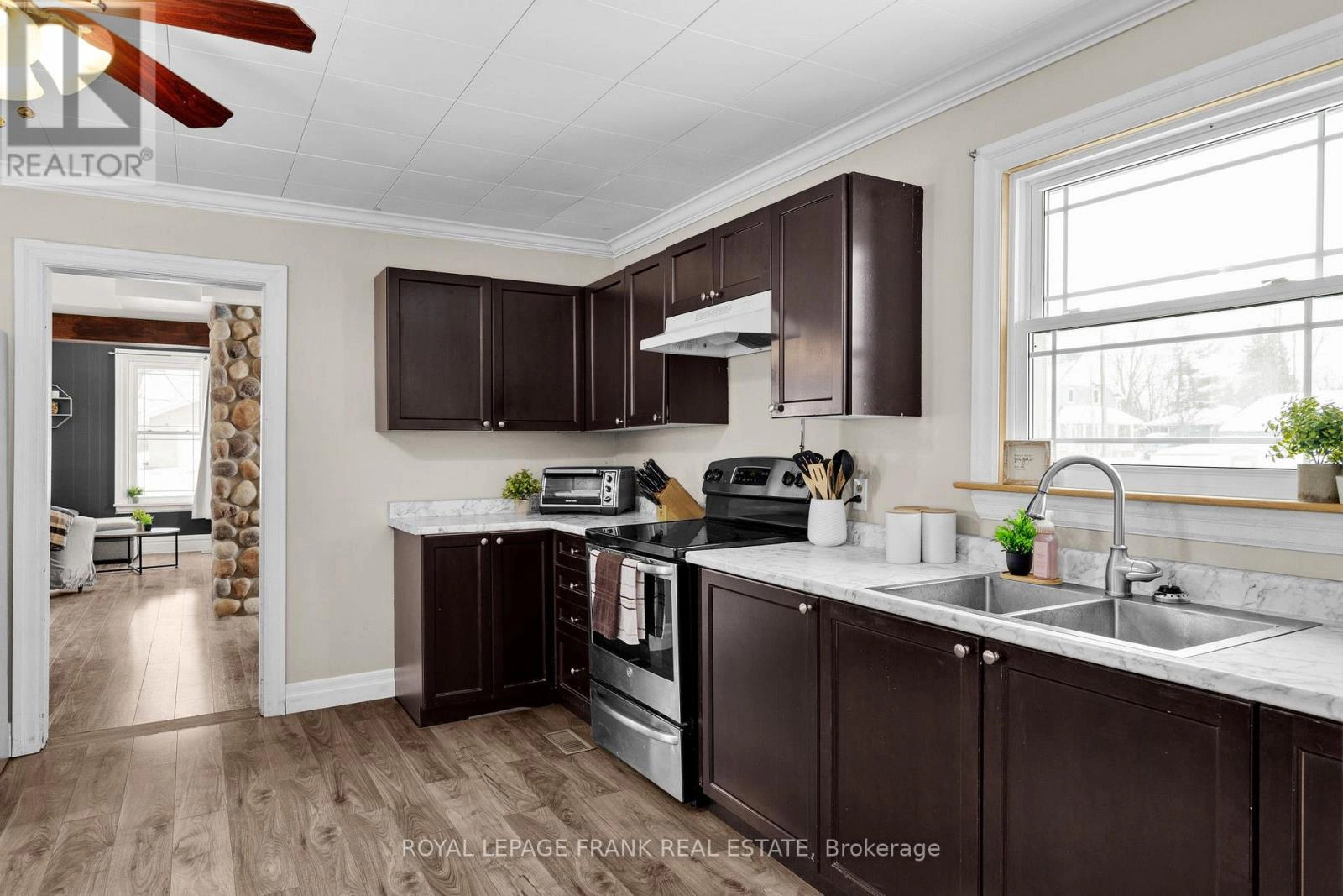 20 Richmond Street W, Kawartha Lakes, Ontario K0M 2B0 - Photo 16 - X12819268