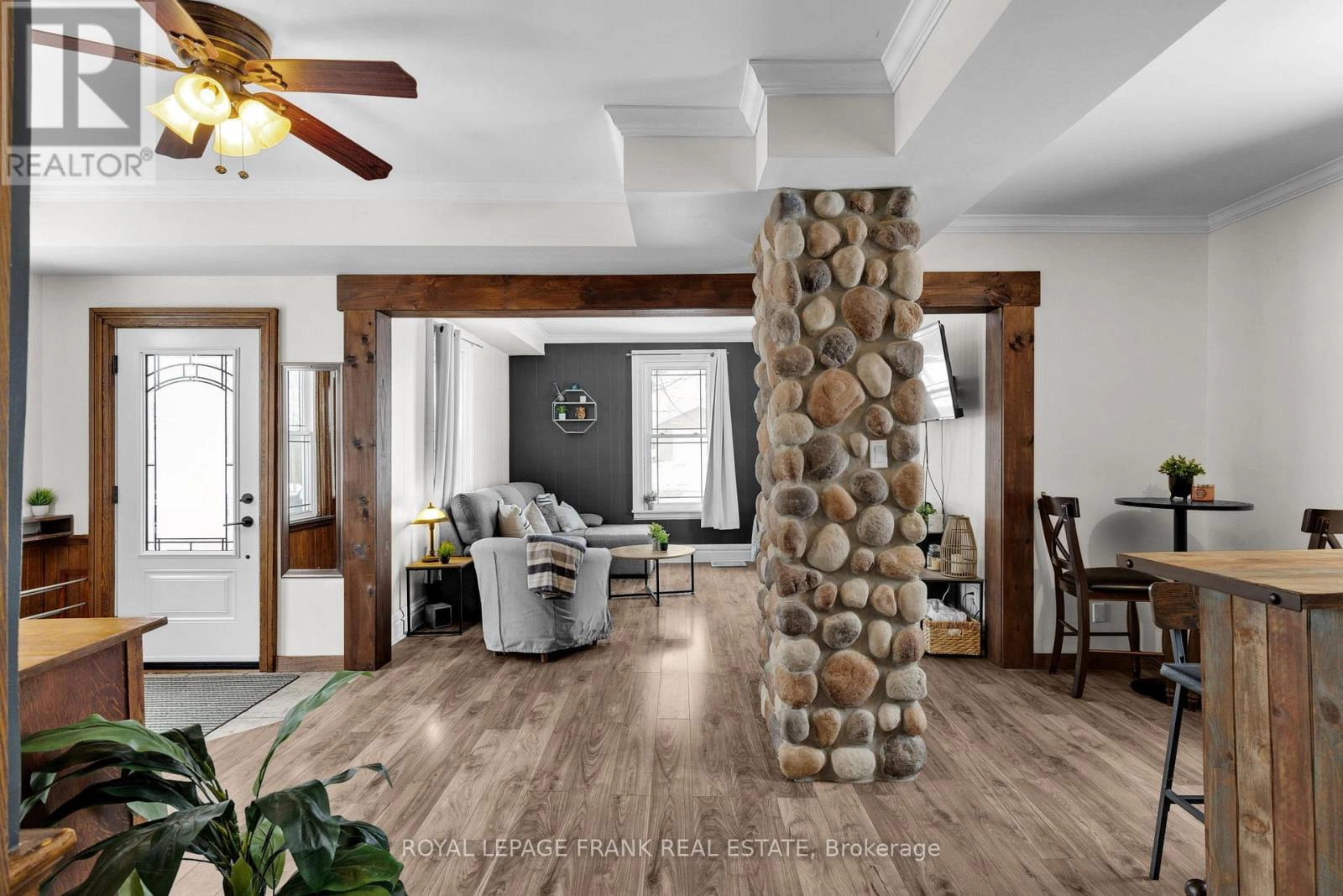 20 Richmond Street W, Kawartha Lakes, Ontario K0M 2B0 - Photo 5 - X12819268