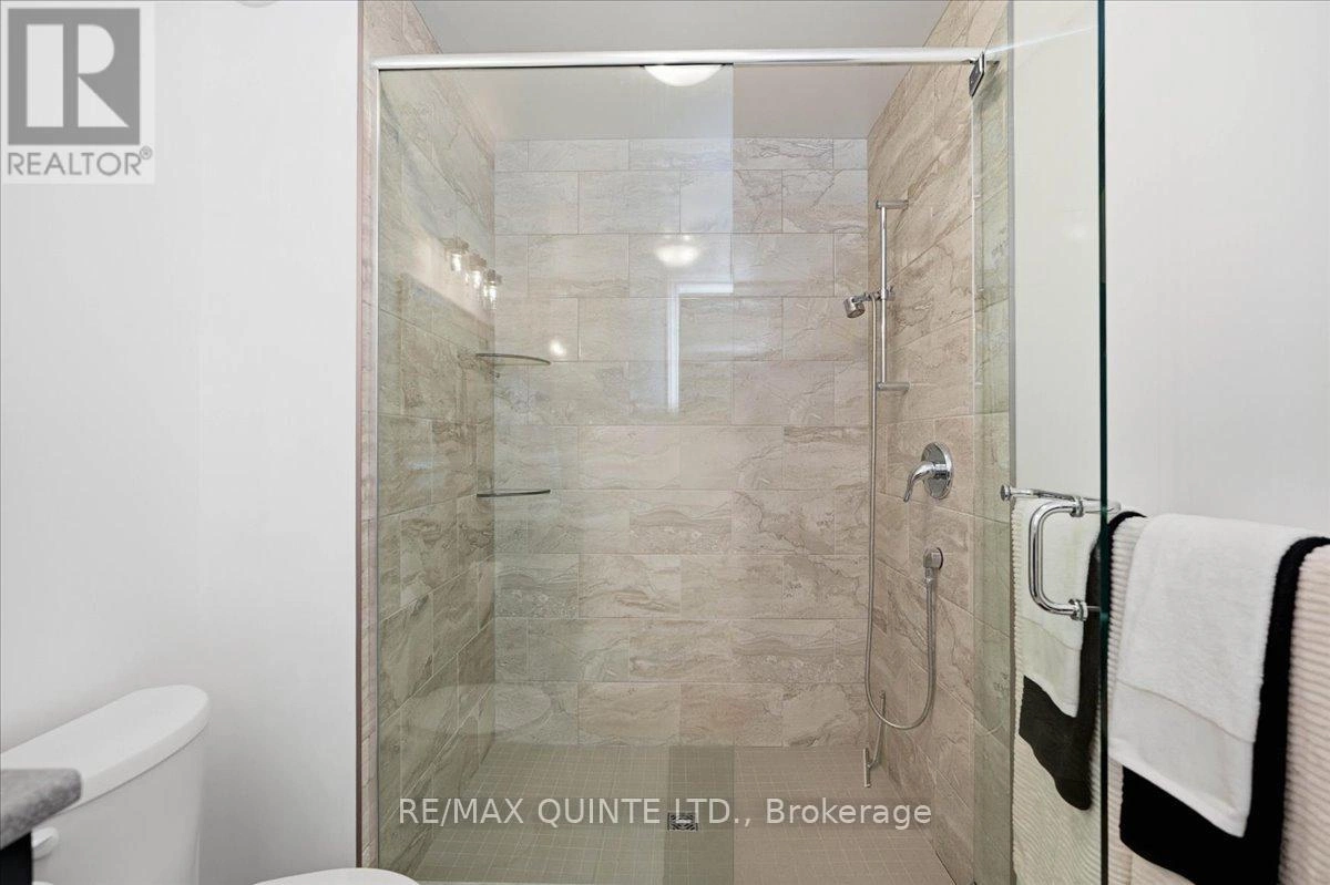 42 Kempton Avenue, Belleville, Ontario K8N 0E9 - Photo 28 - X12833580