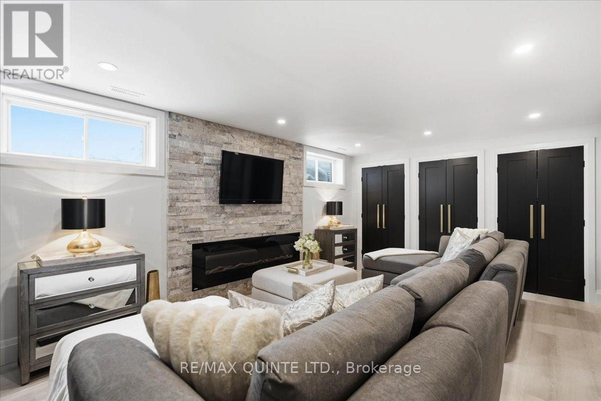 42 Kempton Avenue, Belleville, Ontario K8N 0E9 - Photo 33 - X12833580