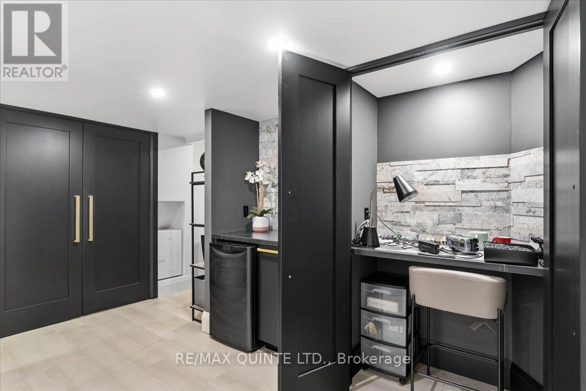 42 Kempton Avenue, Belleville, Ontario K8N 0E9 - Photo 36 - X12833580