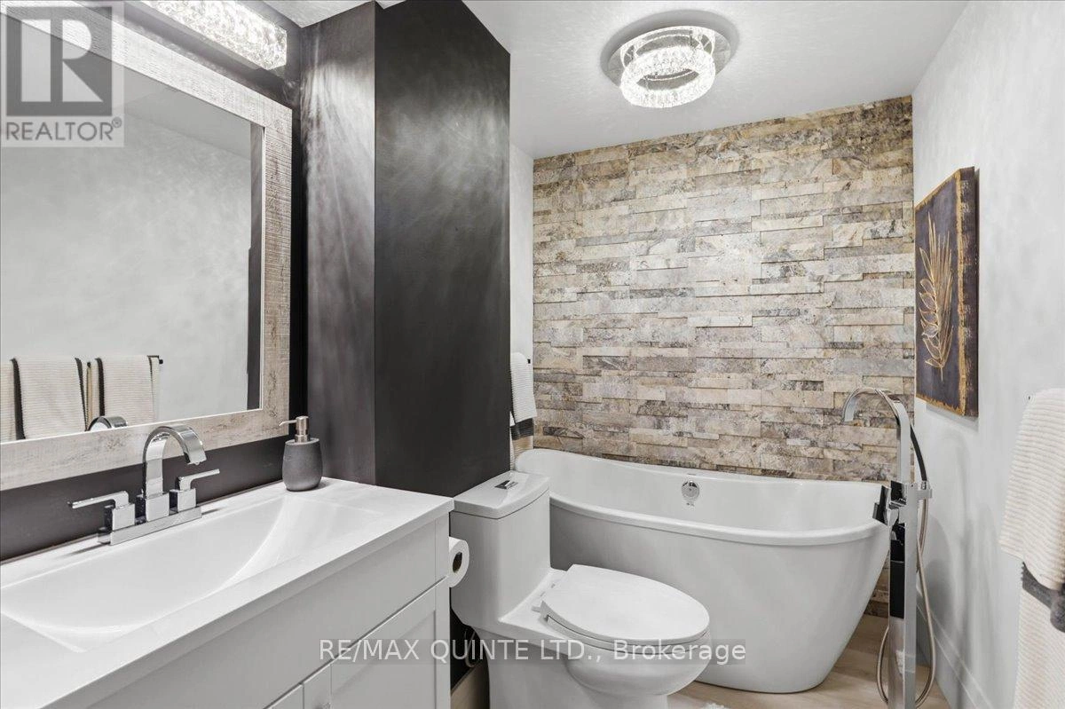 42 Kempton Avenue, Belleville, Ontario K8N 0E9 - Photo 39 - X12833580