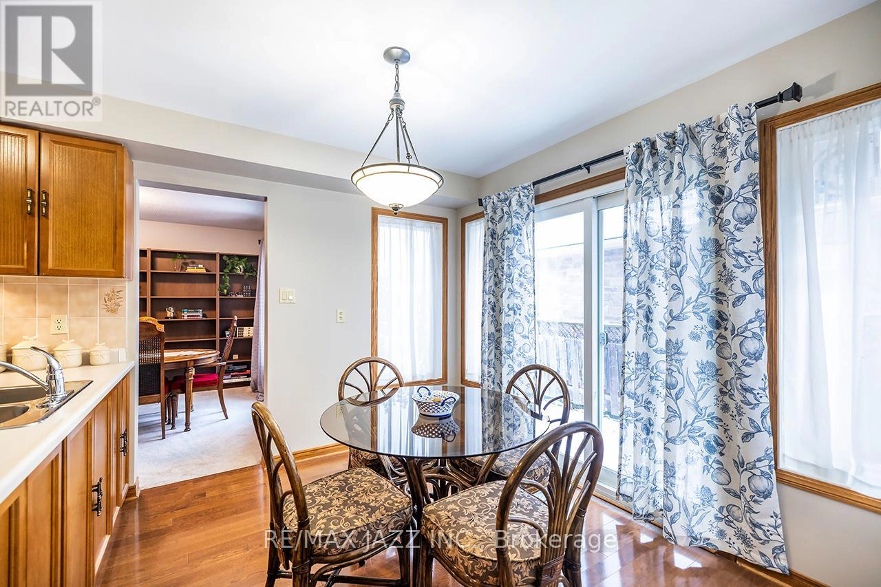 81 Burgby Avenue, Brampton, Ontario  L6X 3E2 - Photo 15 - W12868248