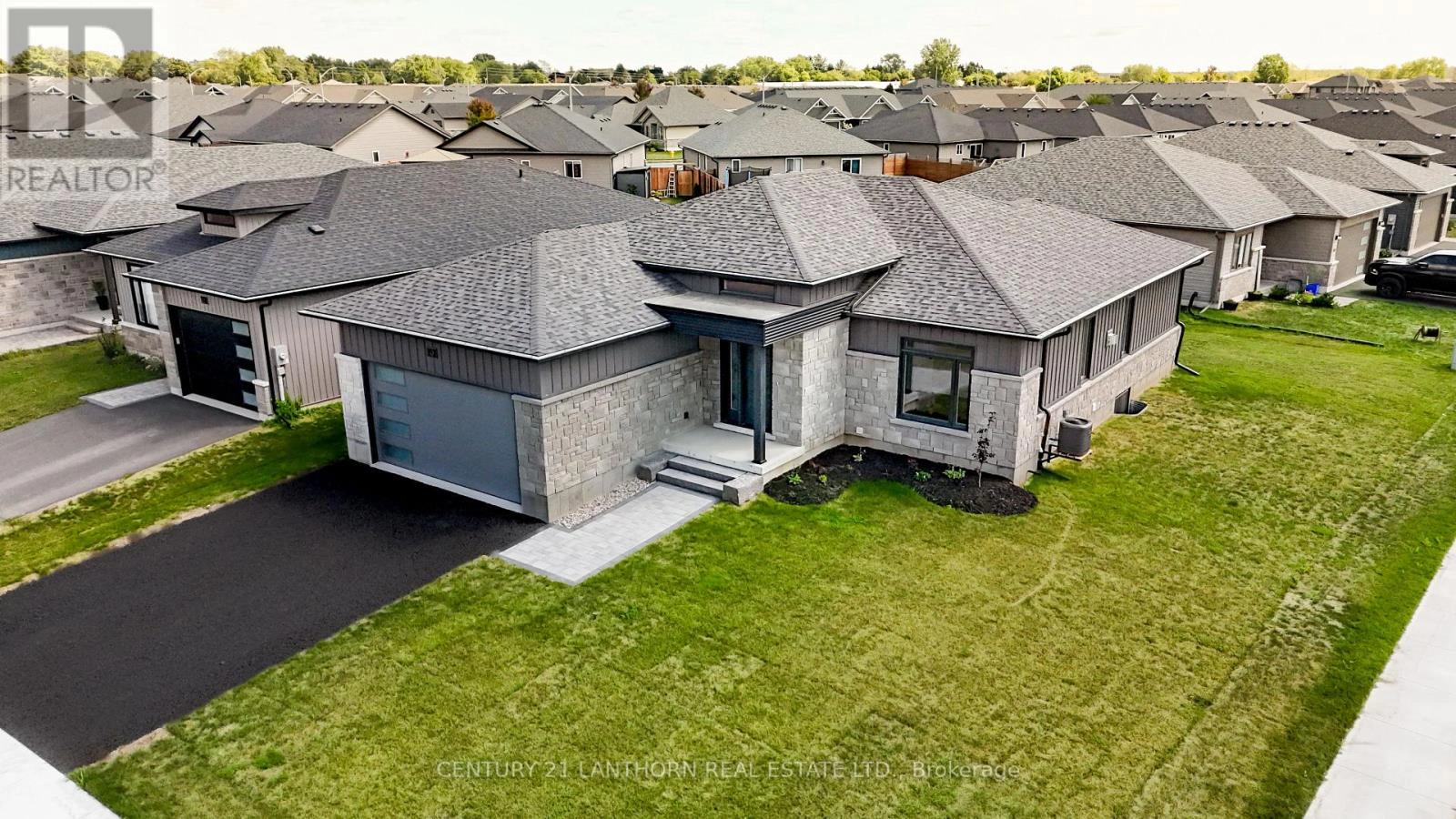 60 Hastings Park Drive, Belleville, Ontario  K8P 0H7 - Photo 1 - X12396269