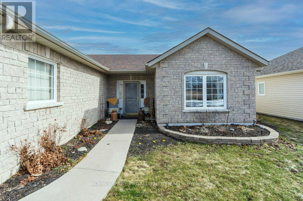 51 Applewood Drive, Brighton, Ontario  K0K 1H0 - Photo 2 - X12754924