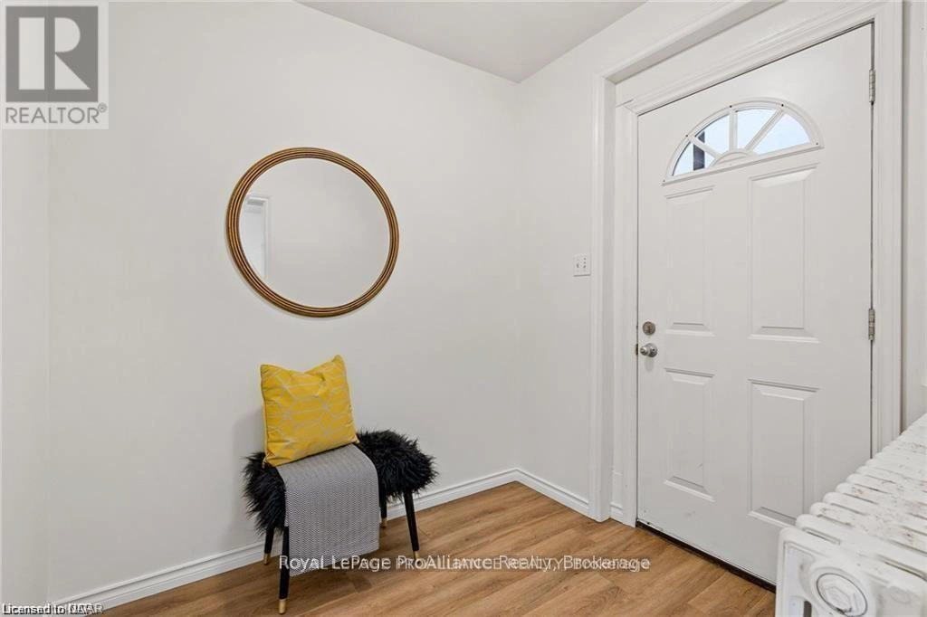 Main - 5654 Desson Avenue, Niagara Falls, Ontario L2G 3T2 - Photo 5 - X12845024