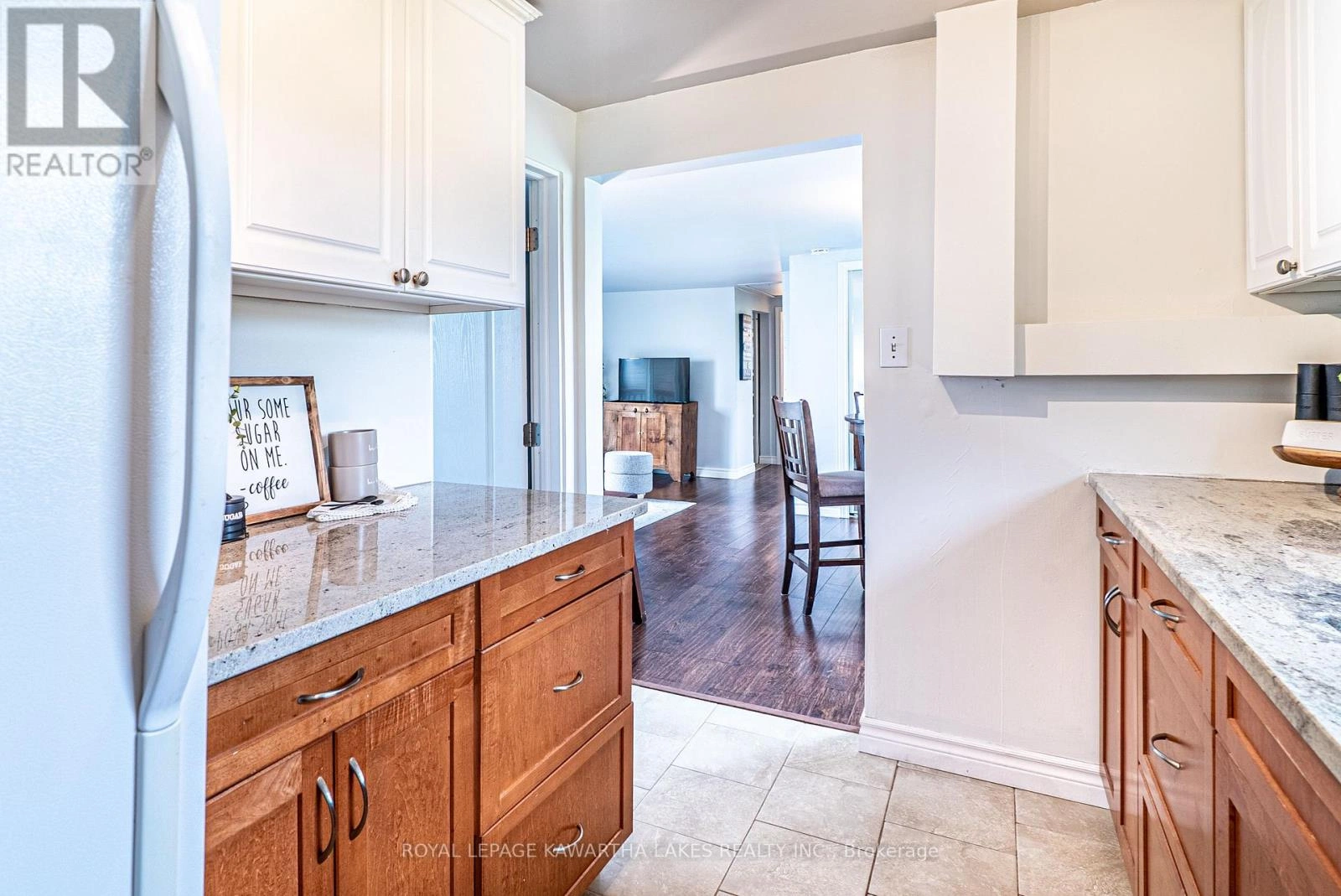 215 Snug Harbour Road, Kawartha Lakes, Ontario K9V 4R6 - Photo 18 - X12879588