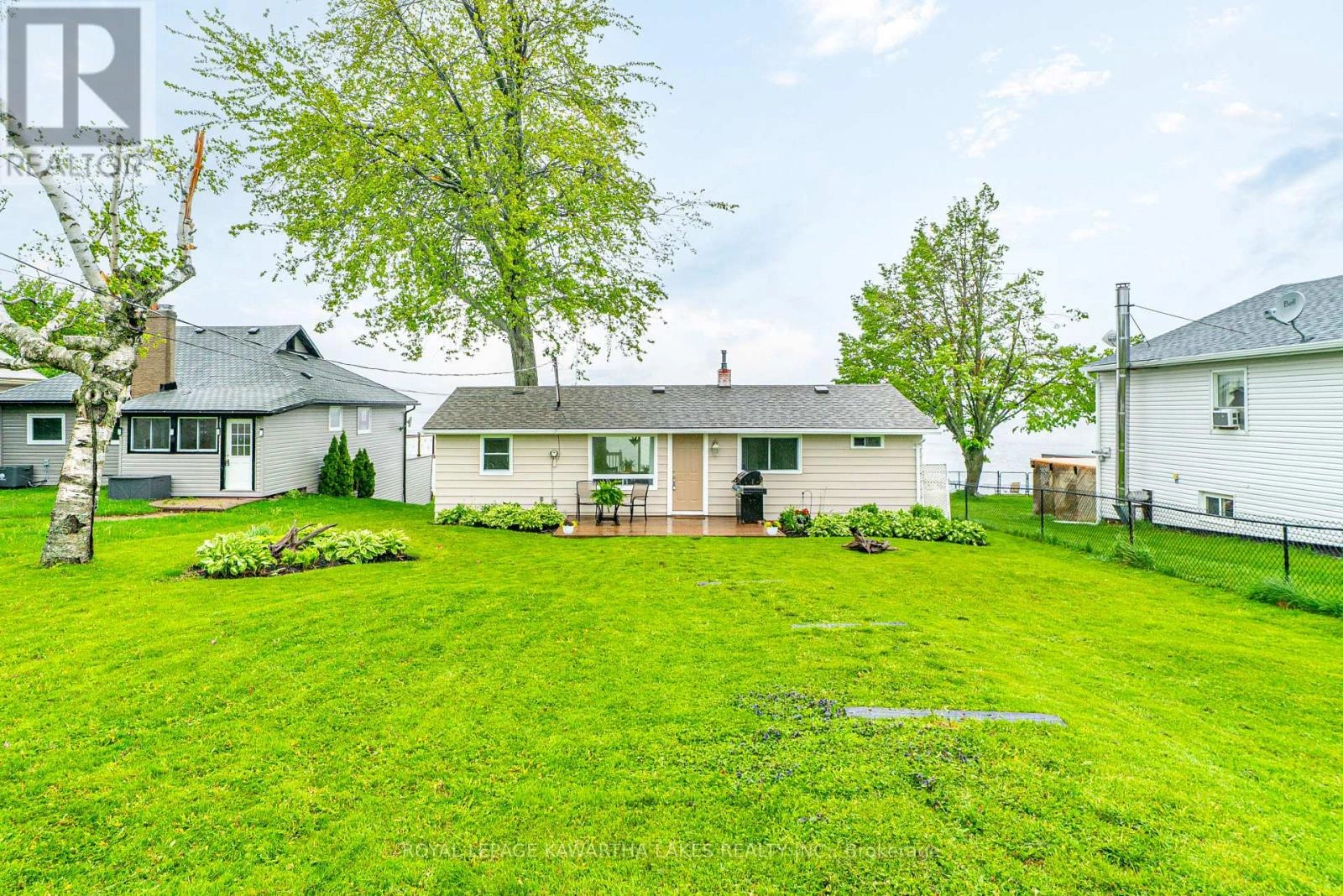 215 Snug Harbour Road, Kawartha Lakes, Ontario K9V 4R6 - Photo 6 - X12879588