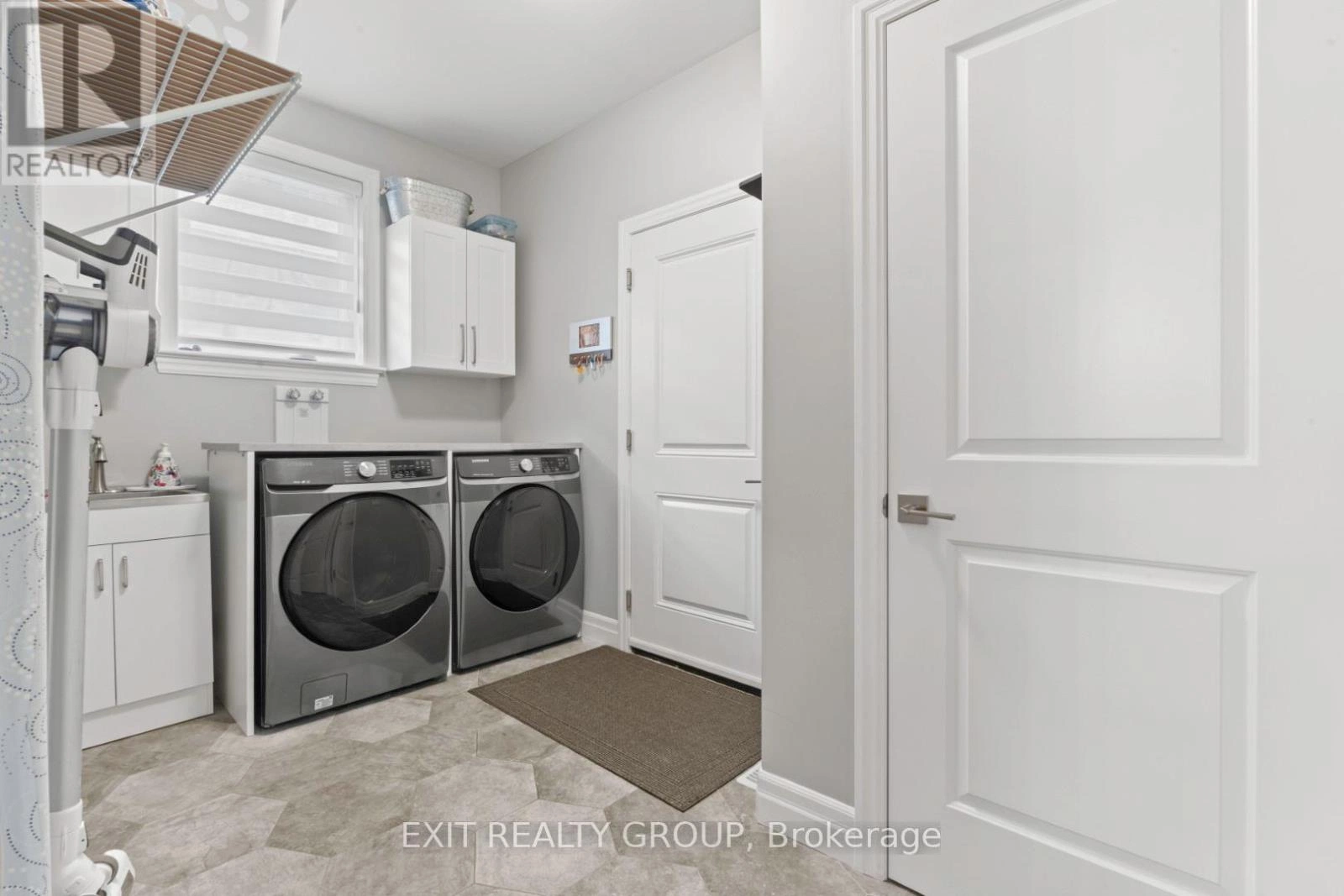 86 Essex Drive, Belleville, Ontario  K8N 0J1 - Photo 10 - X12666386